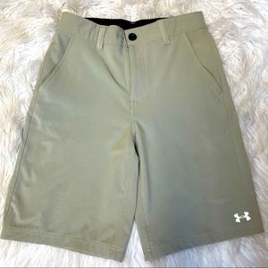 Under Armour Standard Amphibian Khaki Shorts Sz 12